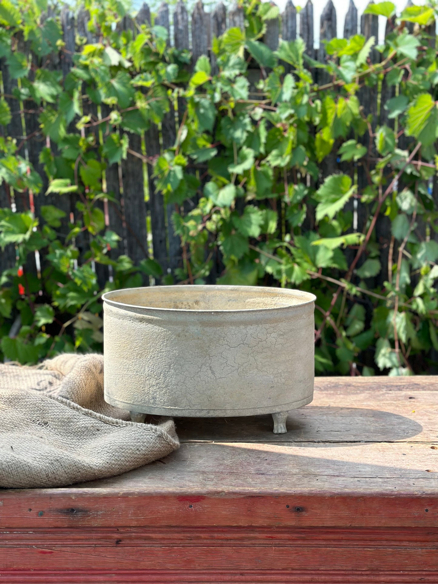 Distressed Metal - Cream Oval Planter with Feet