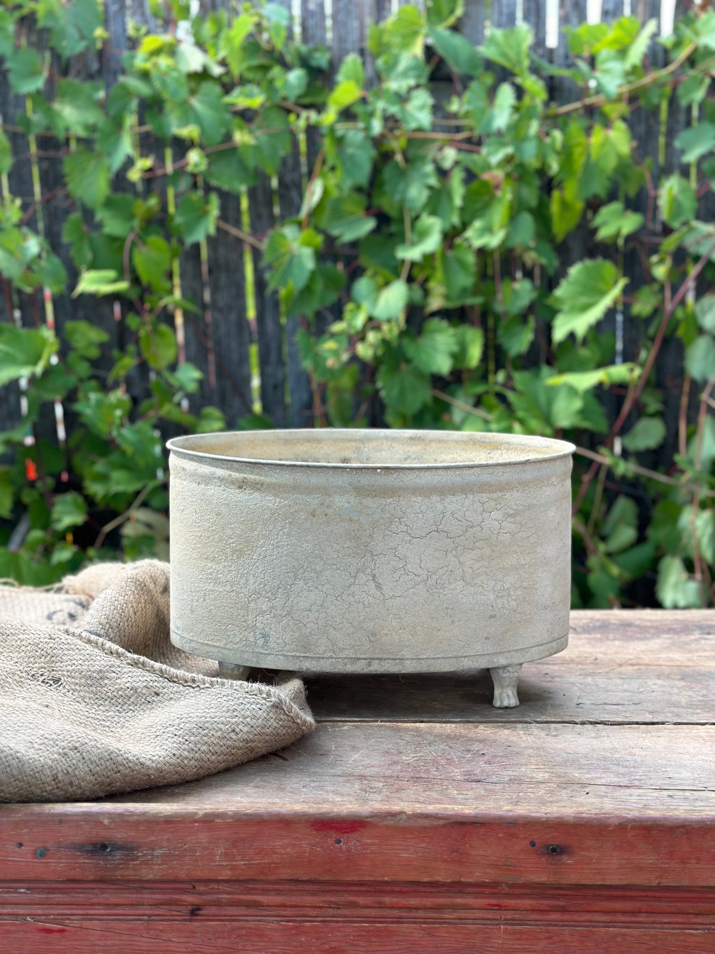 Distressed Metal - Cream Oval Planter with Feet