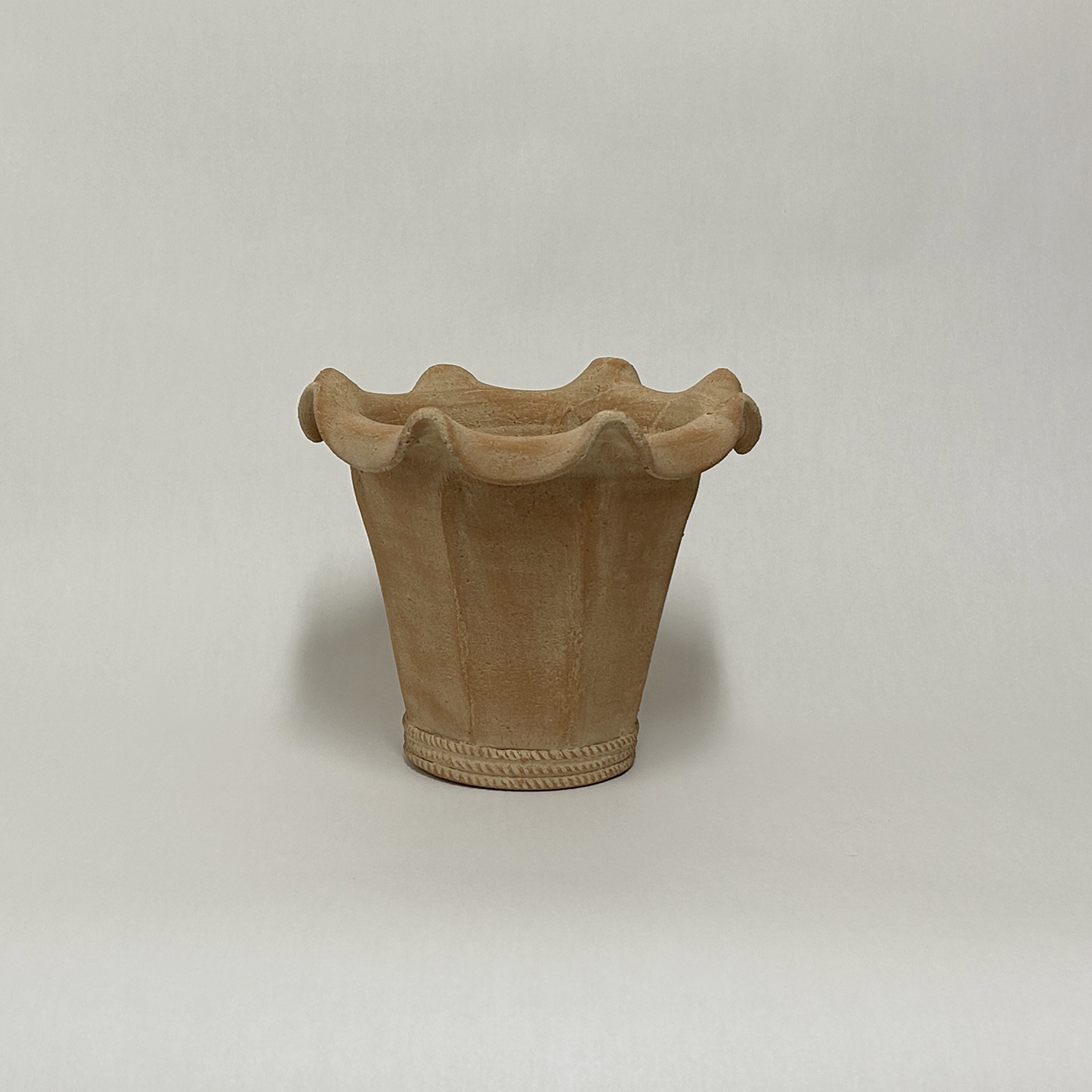 Terracotta - Ruffled Rim Natural