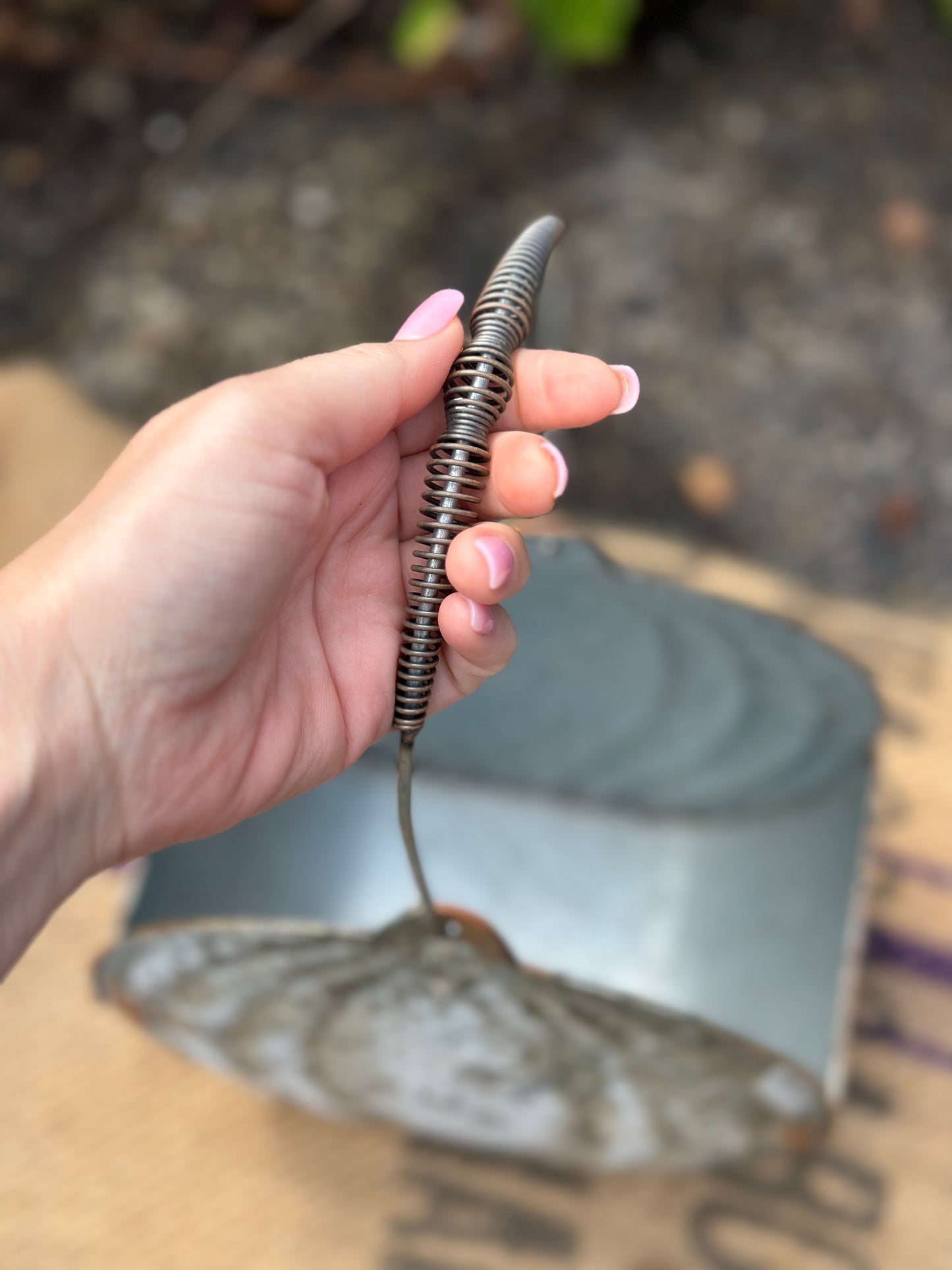 Metal - Pumpkin Planter with Handle Round